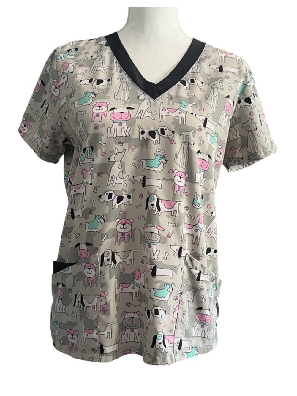 Dog Print Gray/Pink/Teal Scrub Top With Pockets V-Neck Short Sleeves Womens S